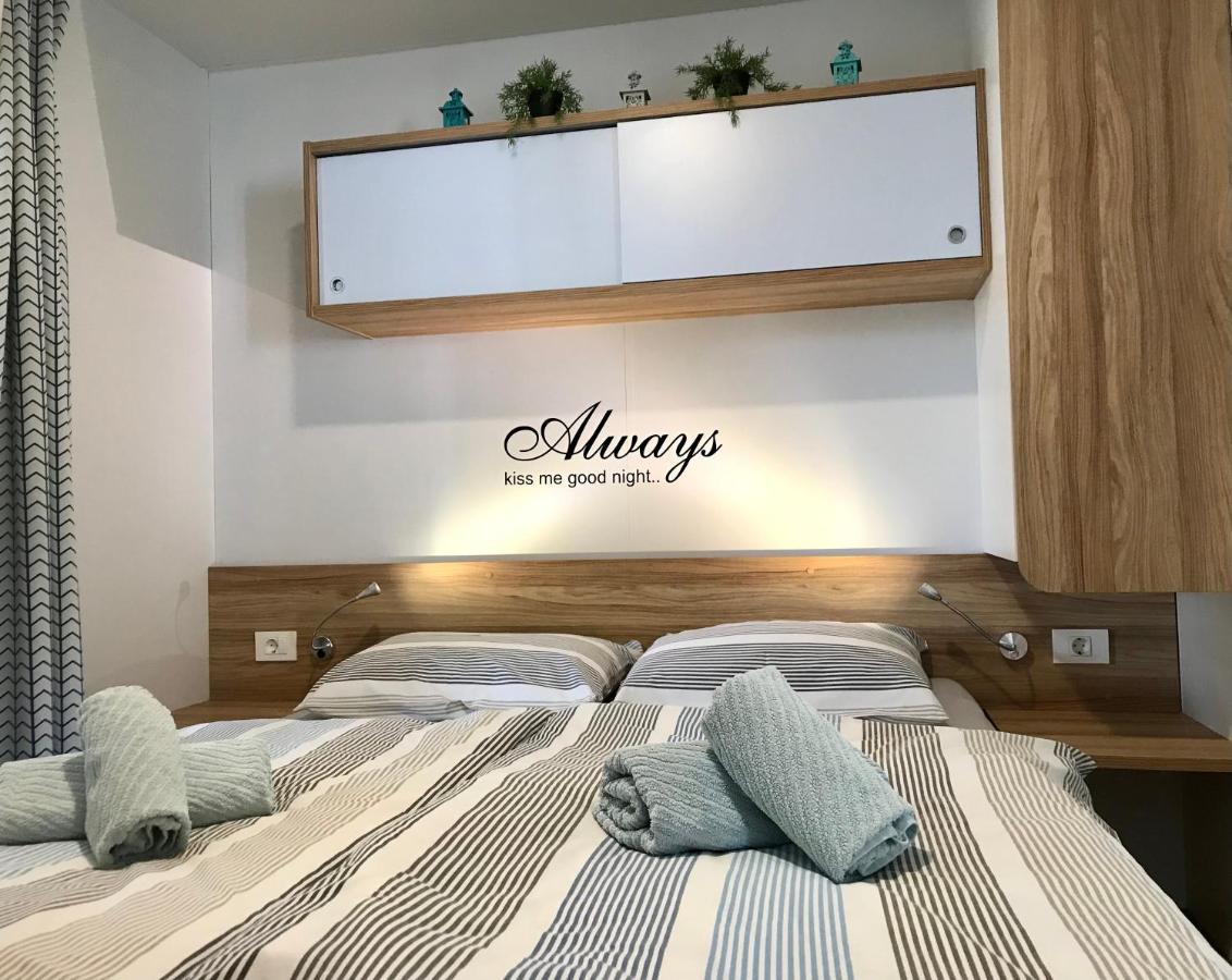 M&L Mobile Home Jezera Dış mekan fotoğraf