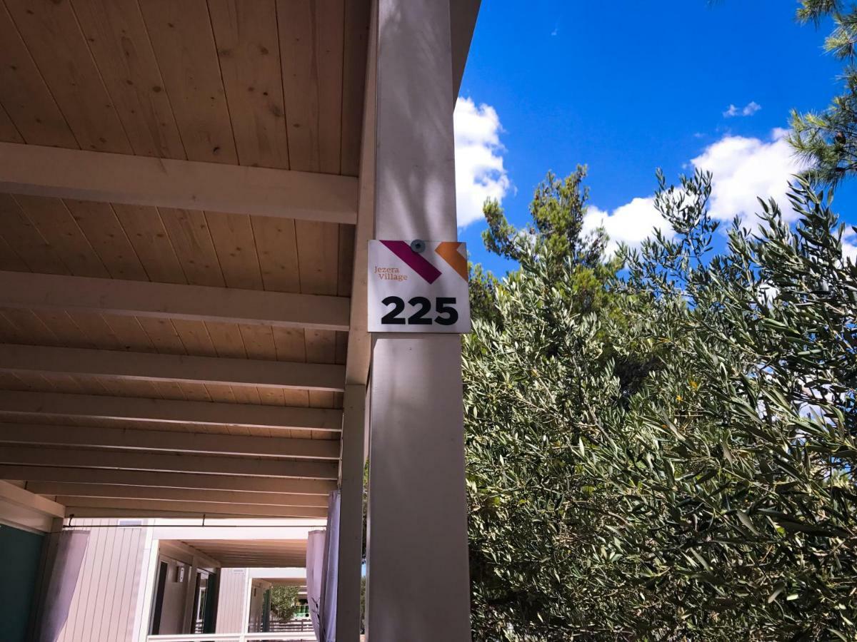 M&L Mobile Home Jezera Dış mekan fotoğraf